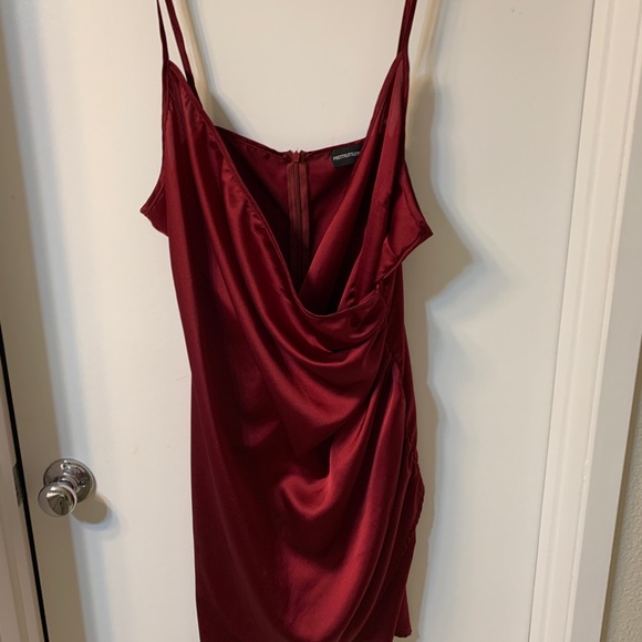 PrettyLittleThing Dresses & Skirts - Pretty little thing gorgeous dress.